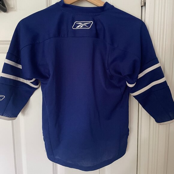 Kids Reebox Toronto Maple Leafs jersey size 4-7 - Picture 2 of 4